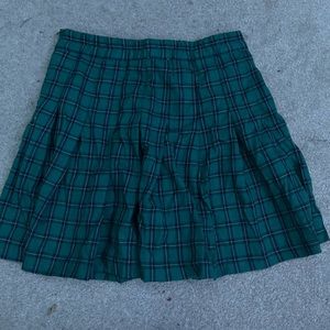 Ardene green pleaded skirt
